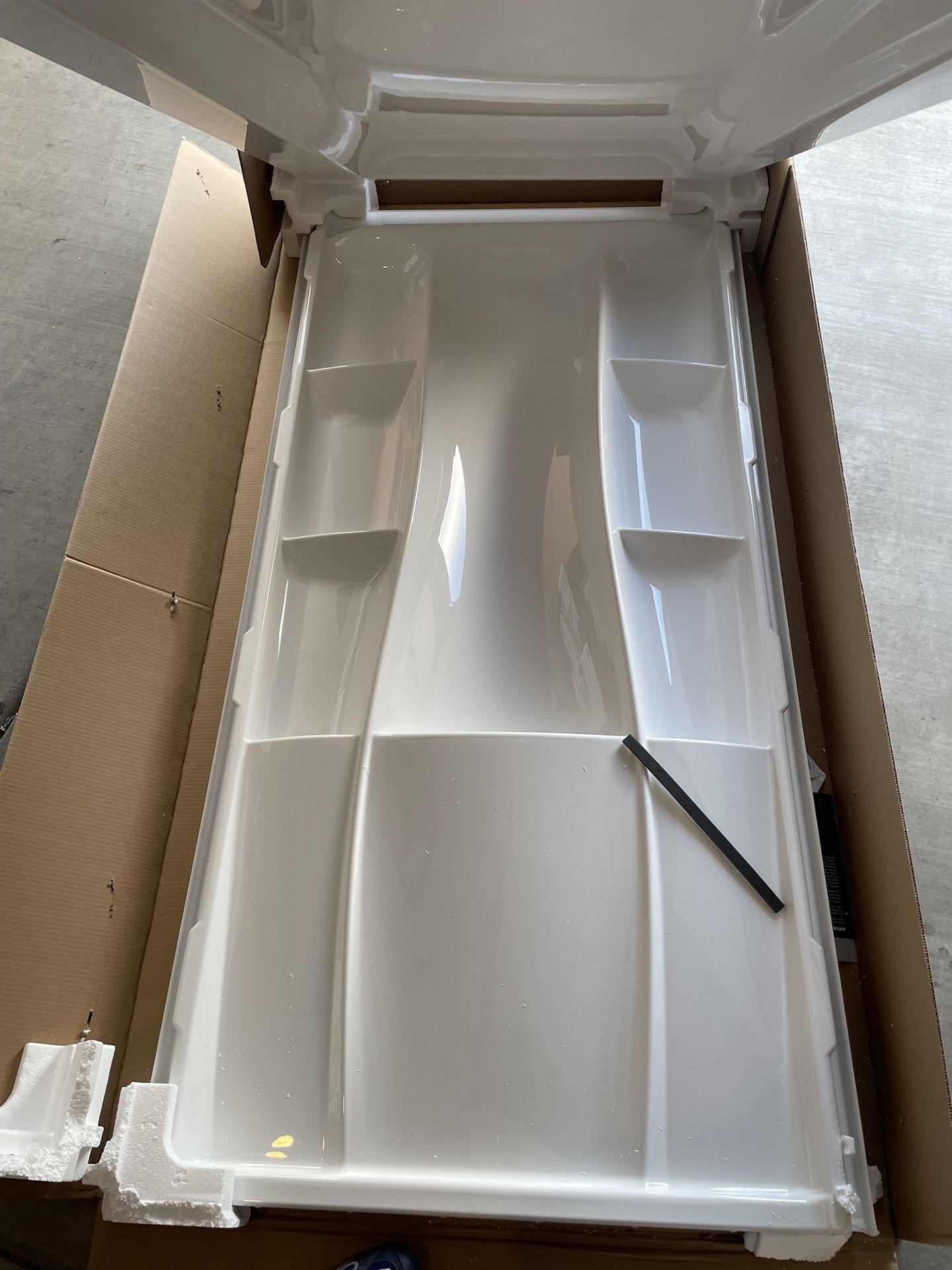 DELTA CLASSIC 500M 32" X 32"Shower Wall Set