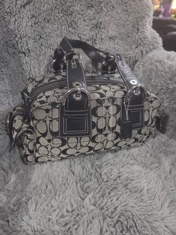 Coach Signature Satchel Handbag/shoulder bag