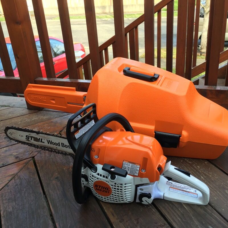 STIHL MS 251 WOOD BOSS 18" INCH CHAINSAW WITH CASE