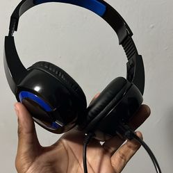 Black Headphones (no Mic)