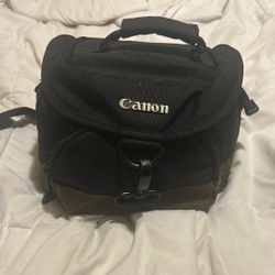 CANNON EOS REBEL T3i With  PROFESSIONAL PICTURES CAMERA 