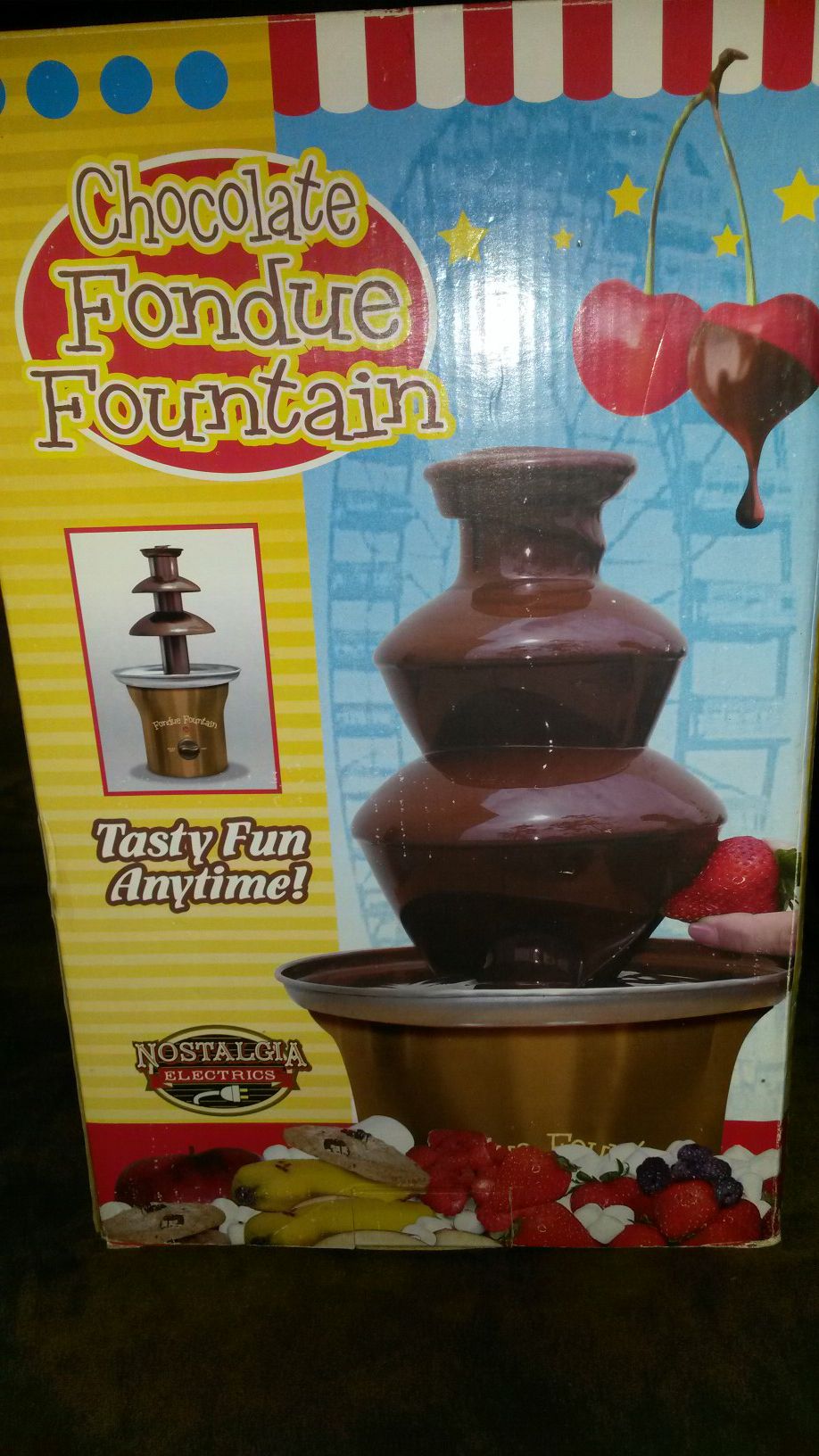 Chocolate Fondue Fountain by Nostalgia Electrics