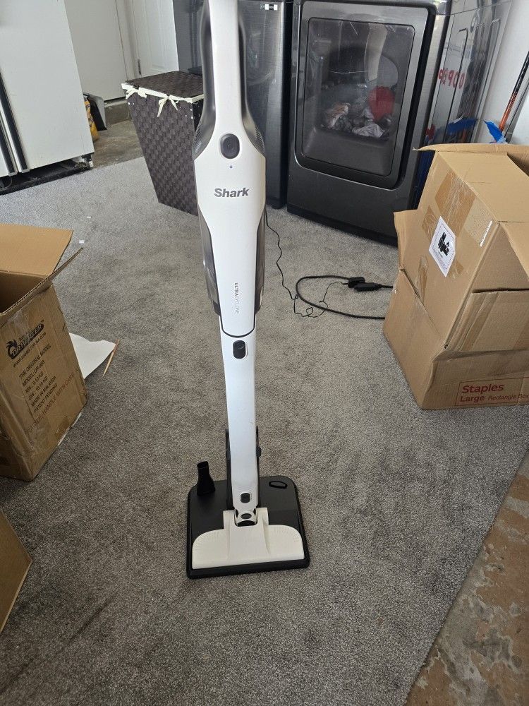 Shark CH963AMZ 2-in-1 Pet Pro Cordless Handheld Vacuum