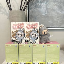 Exciting Macaron Sesame Beam - Authentic