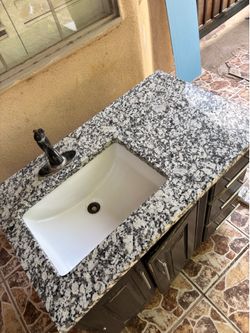 Granite countertop/ granizo