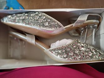 Women's dress shoes