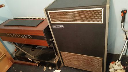 Hammond Organ with Leslie