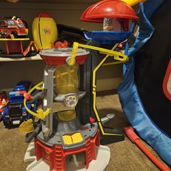 PAW Patrol Mighty Pups Super PAWs Lookout Tower Playset with Lights and Sound