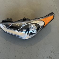 Hyundai Veloster Headlight 2012-2016, Hyundai Veloster Headlamp, OEM ORIGINAL HYUDAI PART, driver side Light