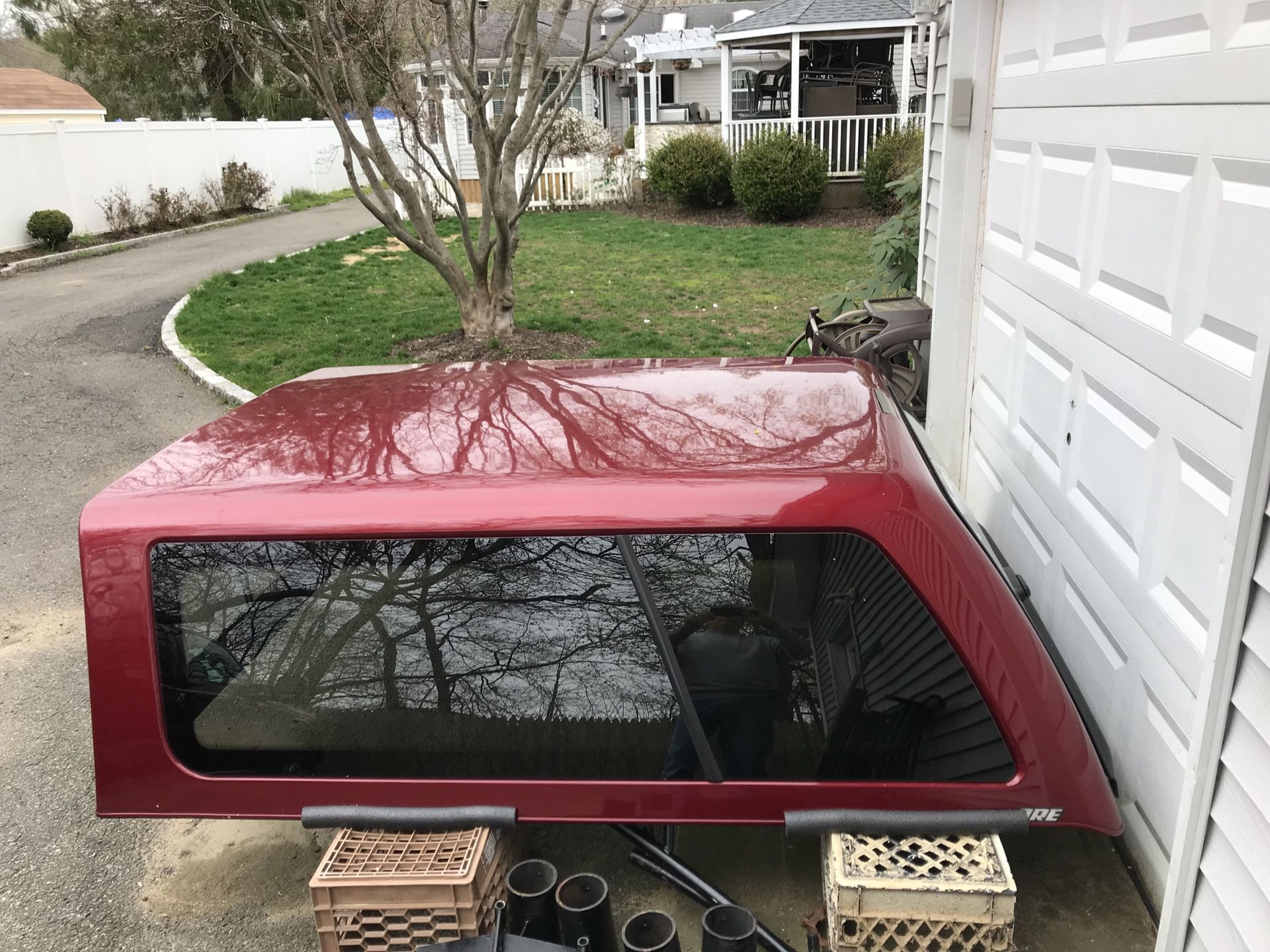 2017 A.R.E. Truck Cap