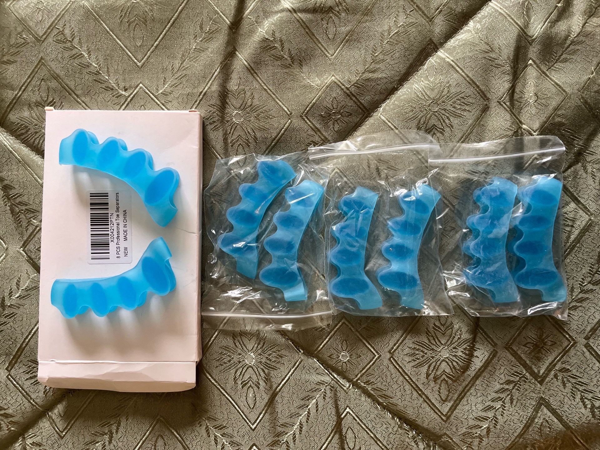 New Blue Toes separators $5 / pairs, or $10/3 pairs, cash only. Cross Posted