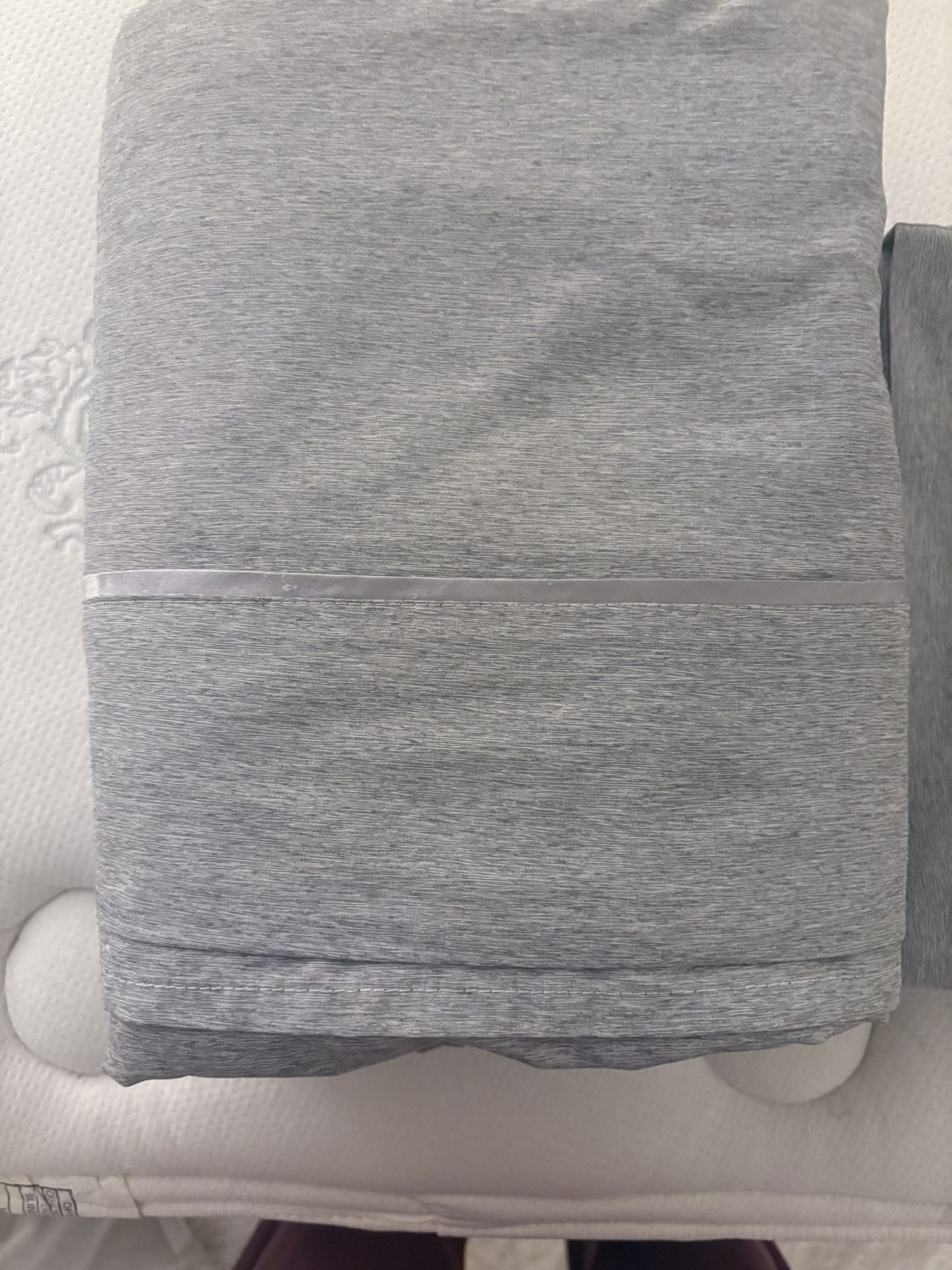 Queen Sheet Set. Light Gray