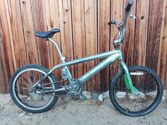 Mongoose BMX 20" Freestyle Bike Chrome