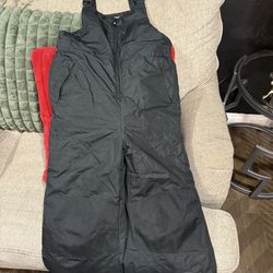 SNOW BIB FOR KIDS NEVER USED SIZE LARGE 12/14