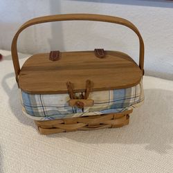 Longaberger Small Purse/Basket With Liner and Attached Lid