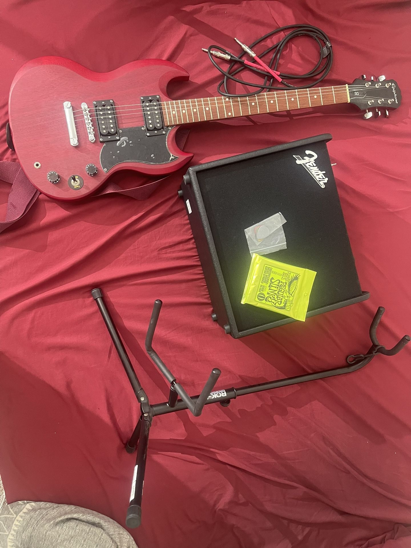 Eiphone Guitar And Fender Amp