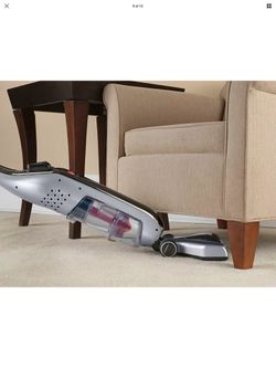 Hoover stick vacuum cordless very good conditions only used as display