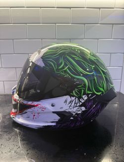 Motorcycle helmet (Medium)