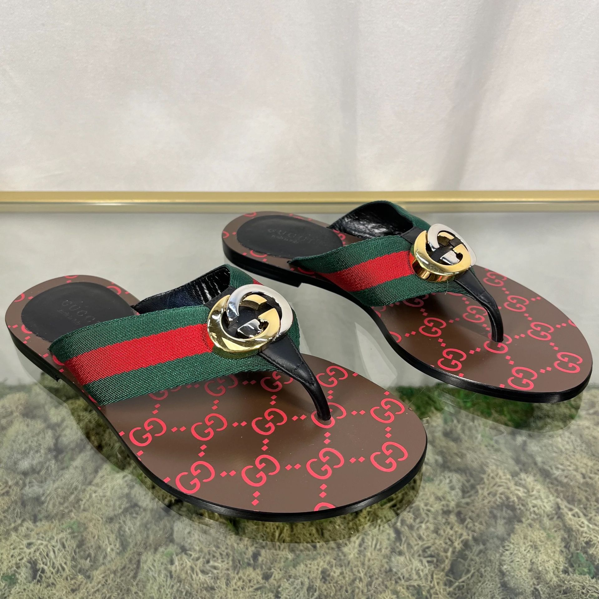 Gucci Kika Thong Sandals