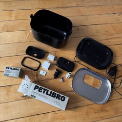 Petlibro Dockstream Water Fountain + Replacement Filters + Replacement Pump