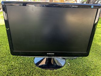 SAMSUNG 23” HDMI COMPUTER SCREEN MONITOR 47TH AVE. AND DOBBINS IN LAVEEN
