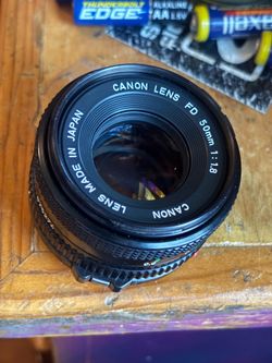 Canon FD 50mm f1.8 lens for canon 35mm film SLR camera