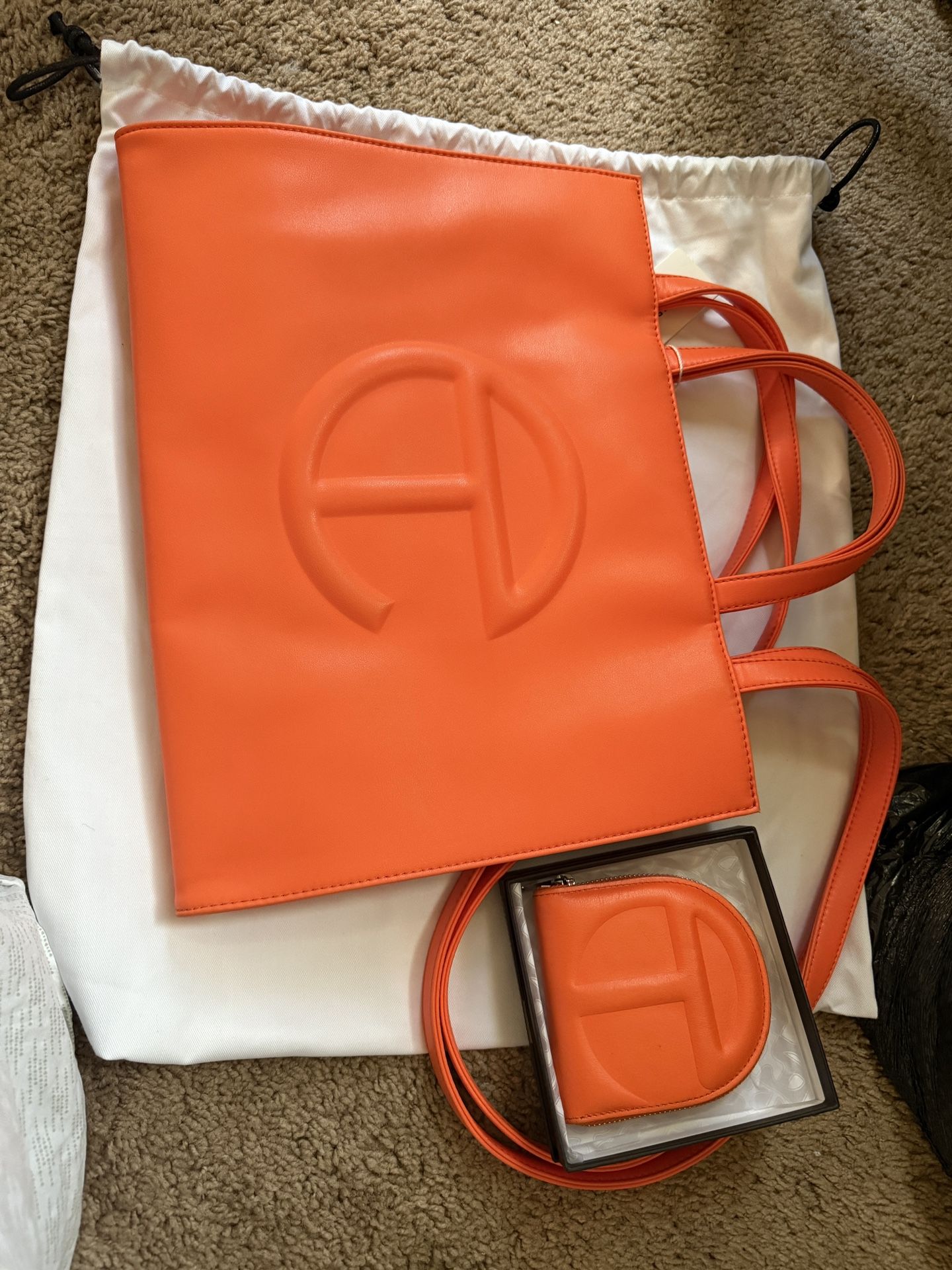 Telfar Wallet & Purse 