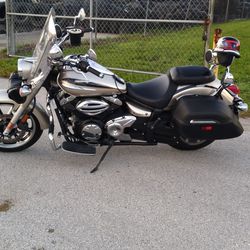 2010 Yamaha V Star 950 Excellent Condition