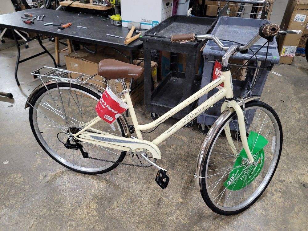 schwinn gateway bicycle Wayfarer Step-Thru 700c The Gateway is a bike of many talents Sold at Auction: 26