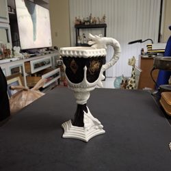 Harry Potter 3D Ceramic Hogwarts Gold Crest Goblet Holds 14 OZ Hand Wash Only 9.75"H X 4"W