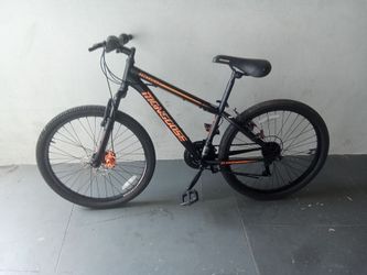 BICYCLE MONGOOSE 18 SPEED SIZE 24 BRAND NEW