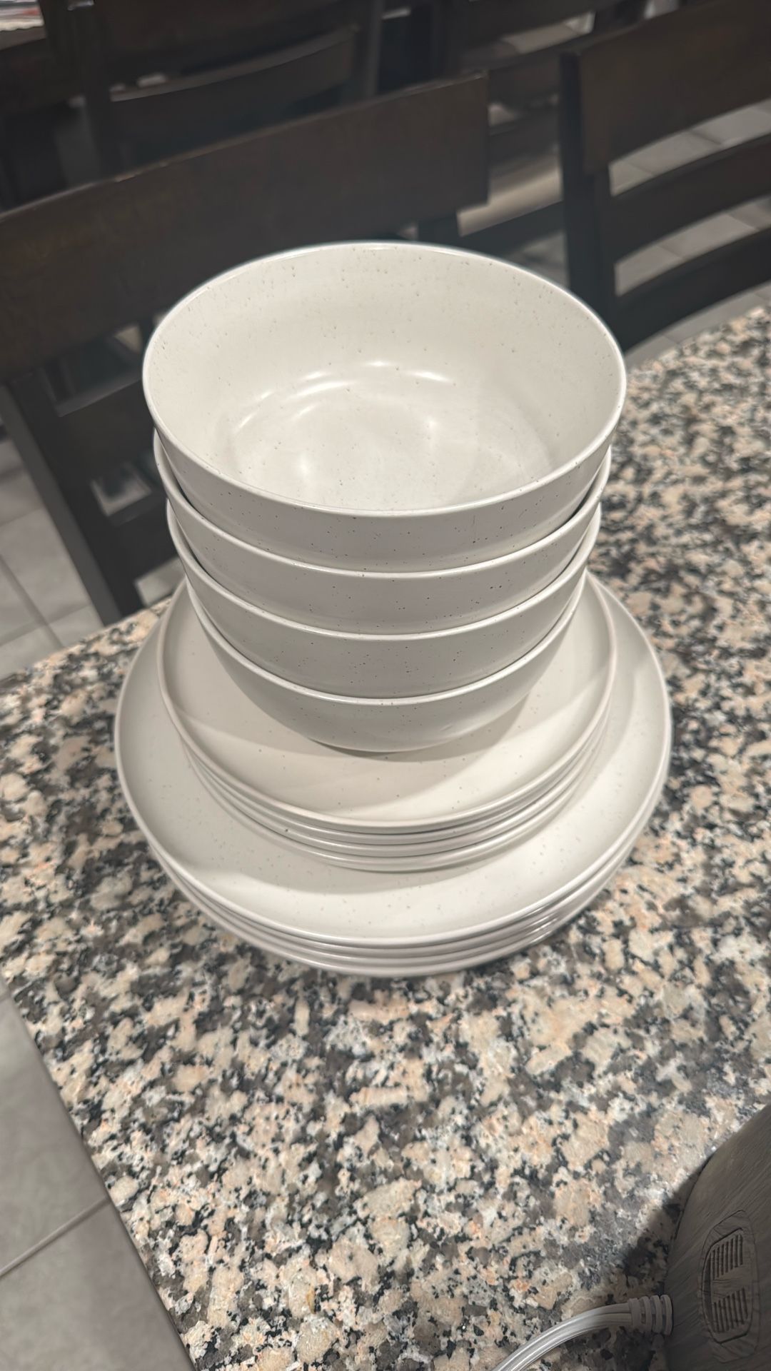 12 Piece plate And Bowl Set 