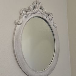 Medium White Mirror