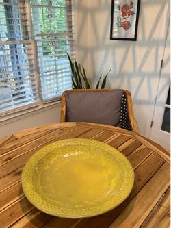 Large yellow centerpiece