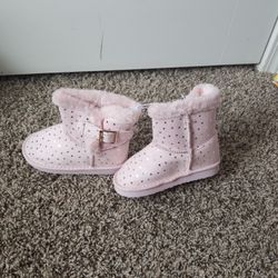 Boots For Toldder girl Size 8 Color Pink New 