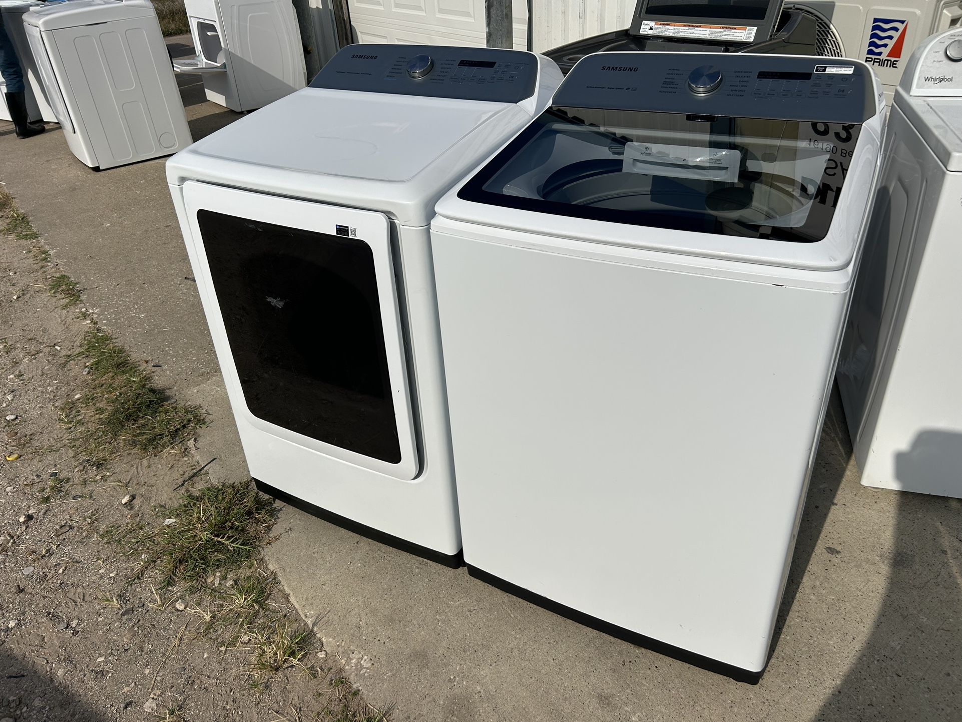 Samsung King Size Washer And GAS Dryer!