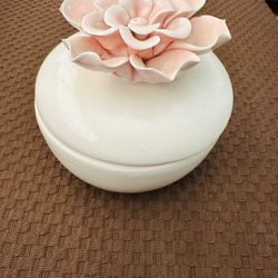 ANTIQUES VINTAGE JEWELRY BOX AND PERFUM BOTTLE PERFECT CONDITION ALL THREE EACH ONE $10 