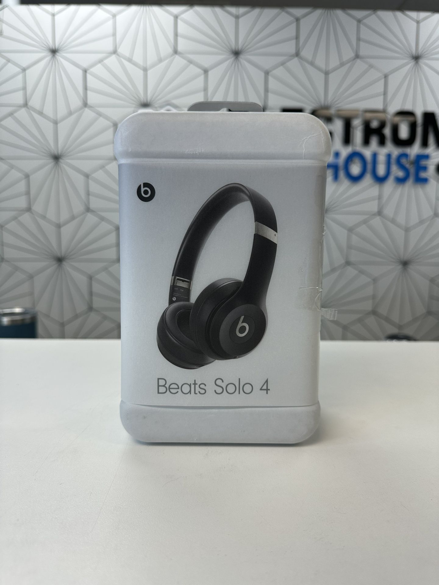 Beats Solo 4 Black Noise Cancellation with Apple Care Plus til 2027