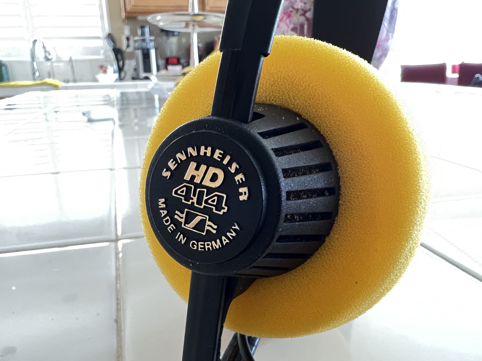 Sennheiser HD414 Headphones Vintage world's first open-type headphones Working
