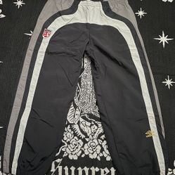Supreme Sweats 