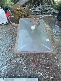 Outdoor Dining Table And Chairs