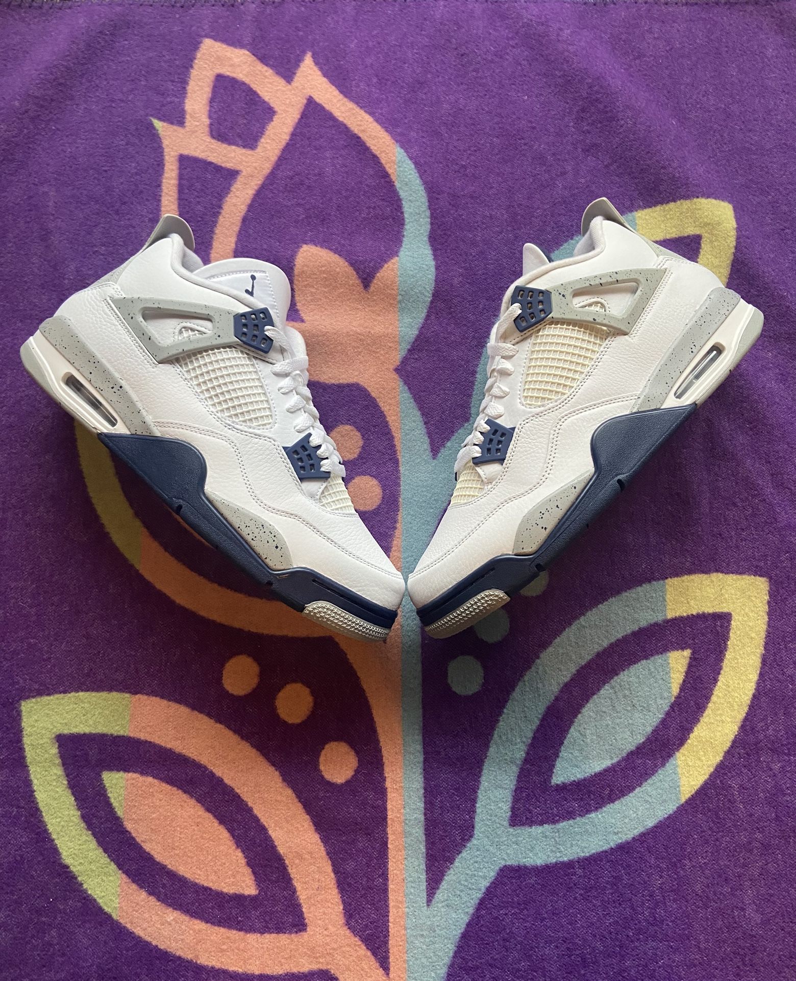 Jordan 4 Retro Midnight Navy Men’s 13 Brand New