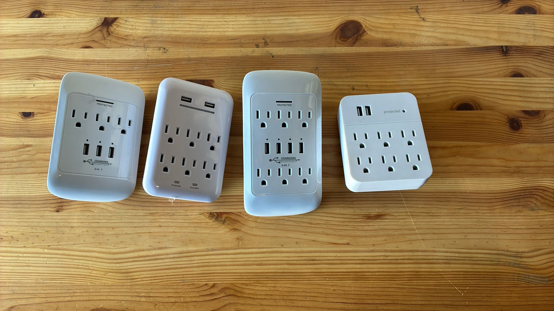 (4) Outlet Extenders 