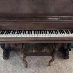 WOOD piano