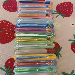 13 Count Soft Toothbrushes New