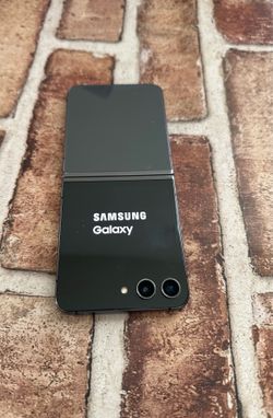 Samsung Galaxy Z Flip5 (256gb) Unlocked / Liberado