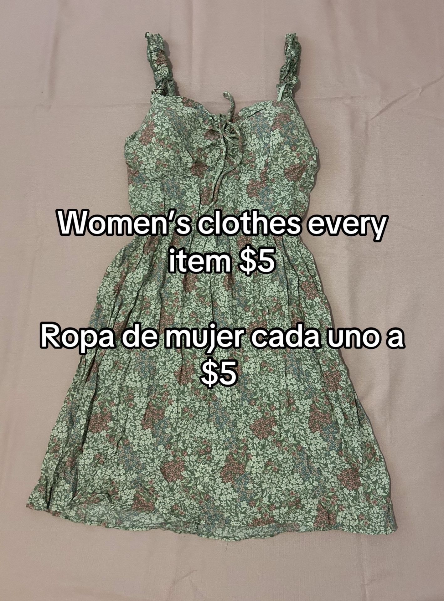 Women’s Clothes / Ropa De Mujer