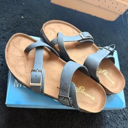 Woman Leather Sandals Size 8