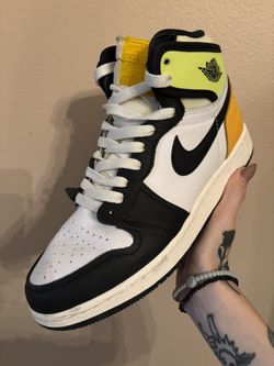 Air Jordan 1 Retro High OG GS 'Volt Gold'