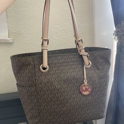 Authentic Michael Kors Medium Jet Set Tote